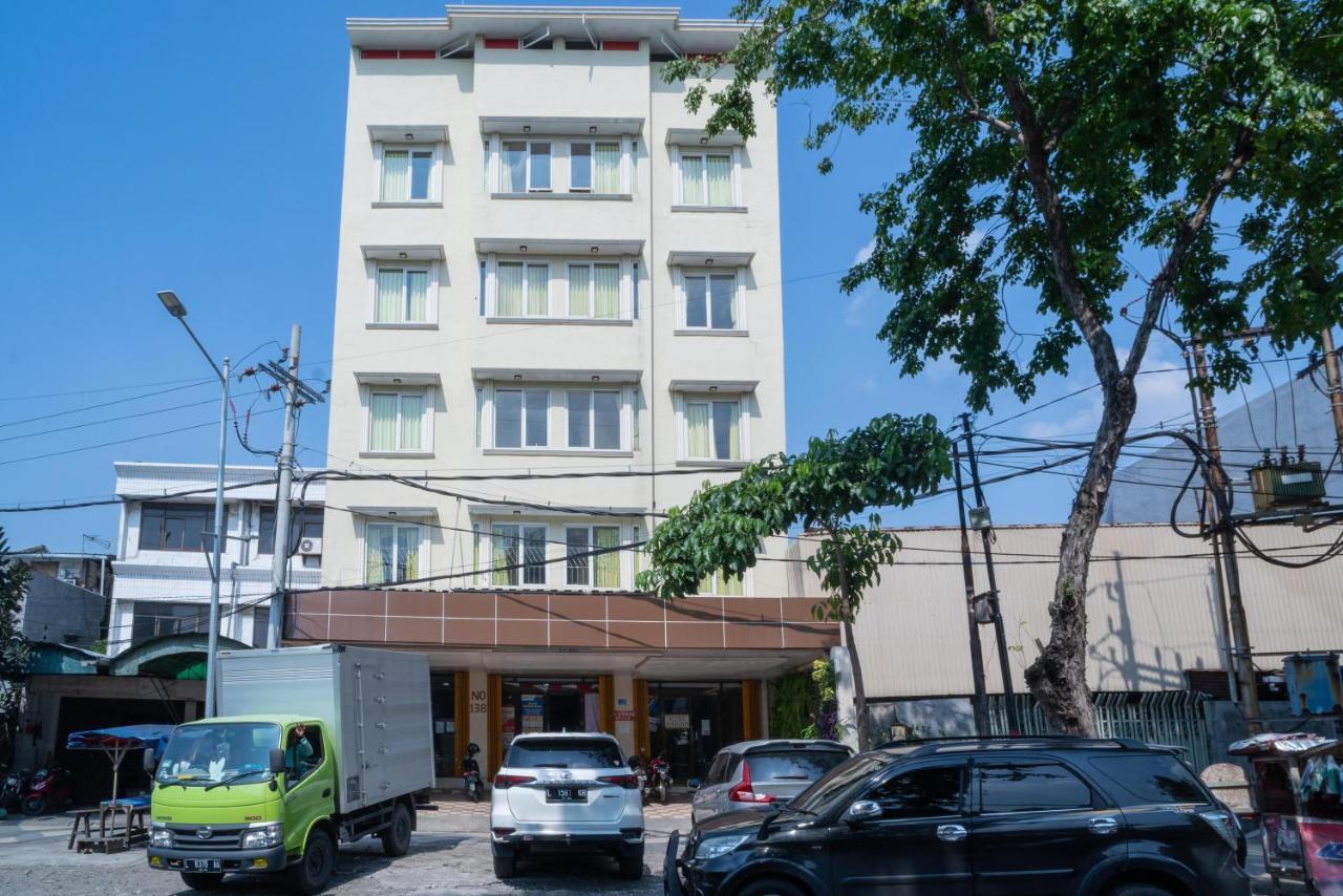 Reddoorz Plus Syariah Near Pasar Turi Surabaya Exterior foto